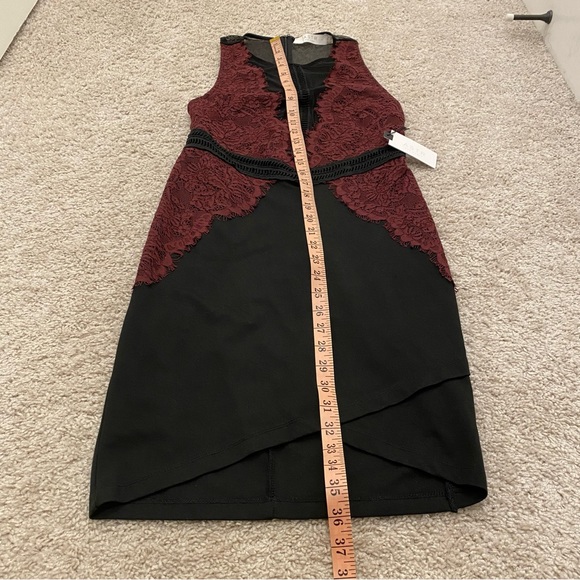 ASTR the label NWTs black and maroon lace cocktail mini dress - Picture 7 of 7